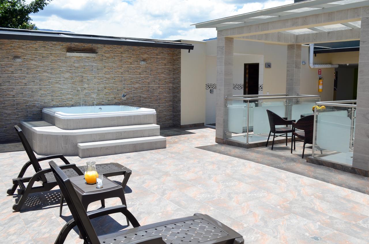 Hotel Parque 70 Medellin Ngoại thất bức ảnh